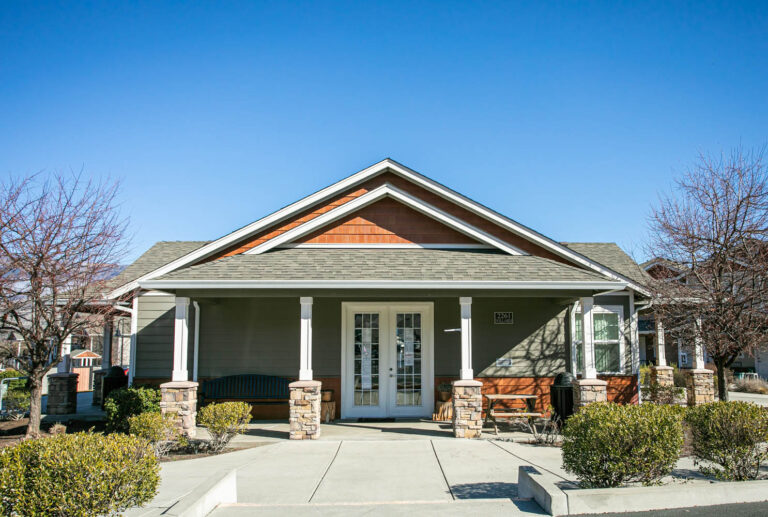 Snowberry Brook apartment community