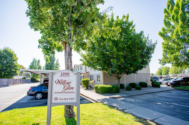 Willow Glen apartment community